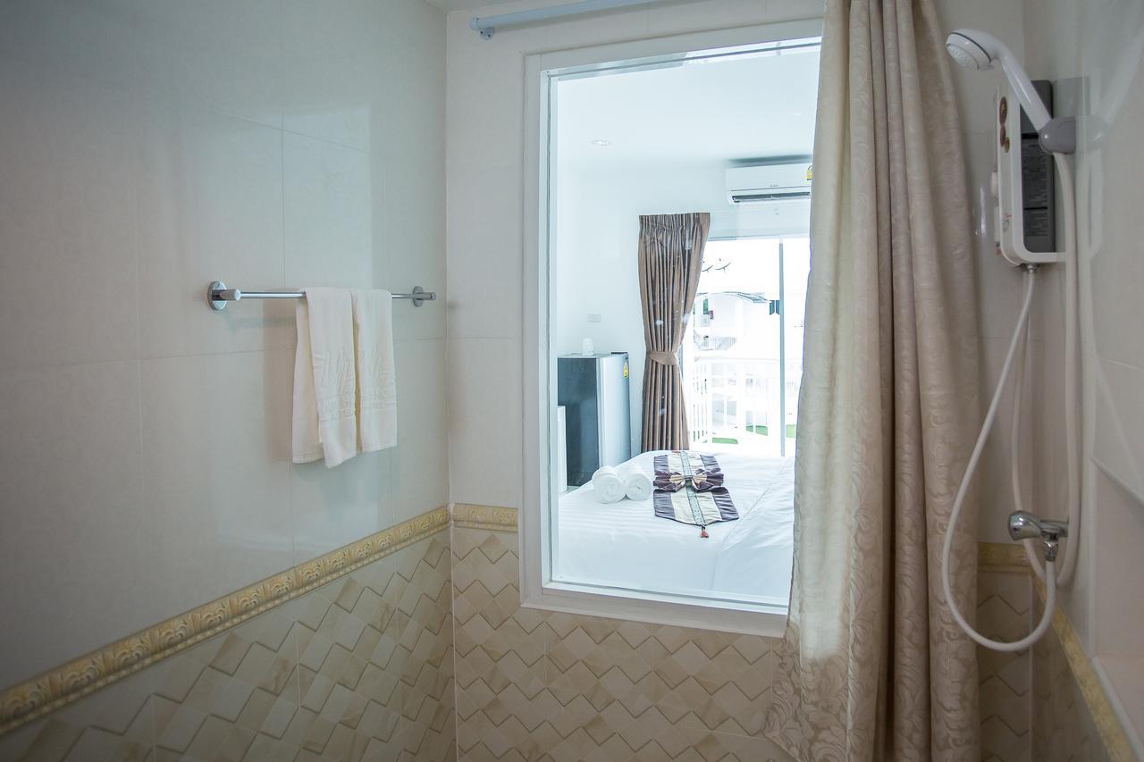 White House Hotel Tak Bagian luar foto