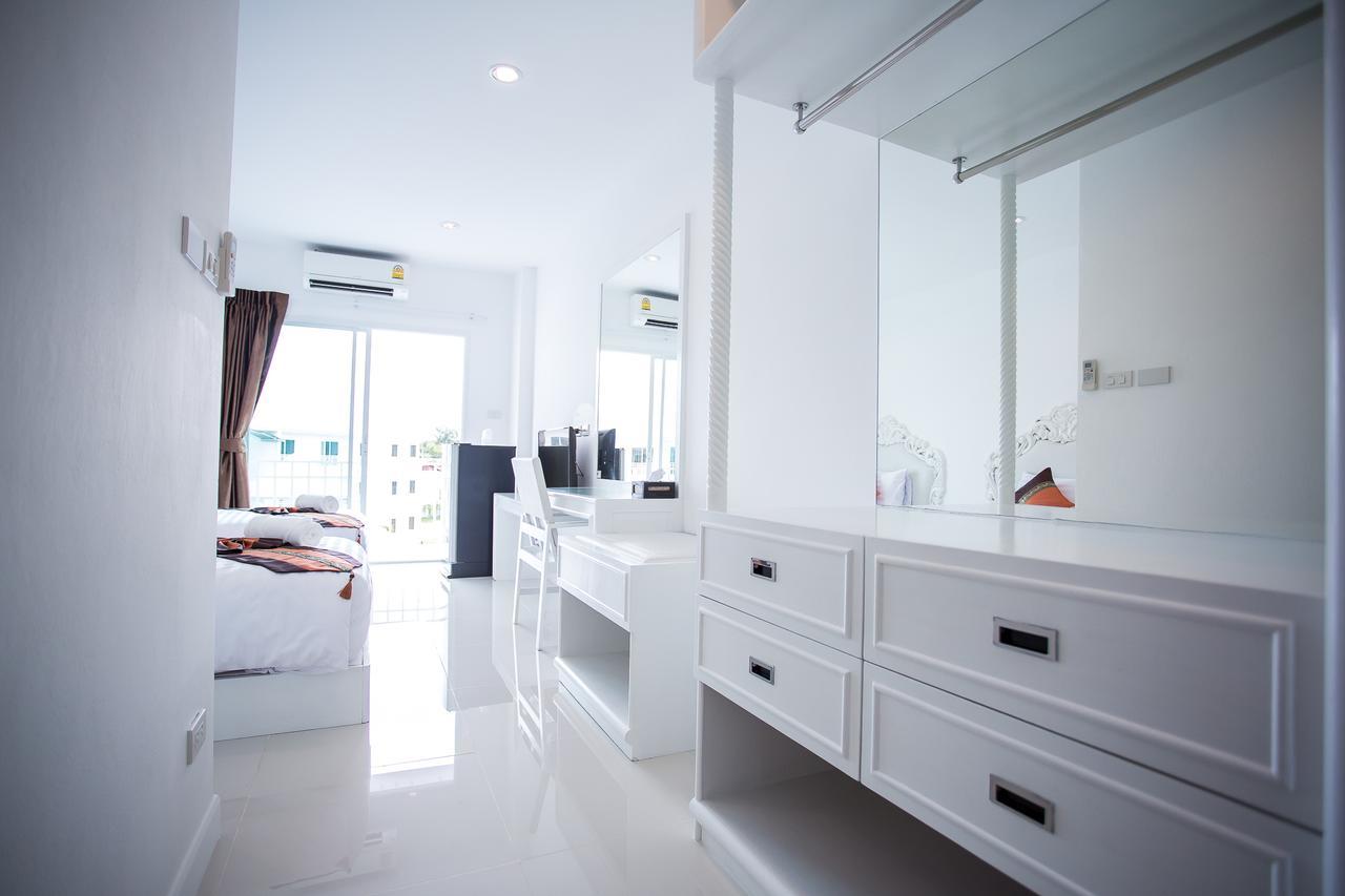 White House Hotel Tak Bagian luar foto