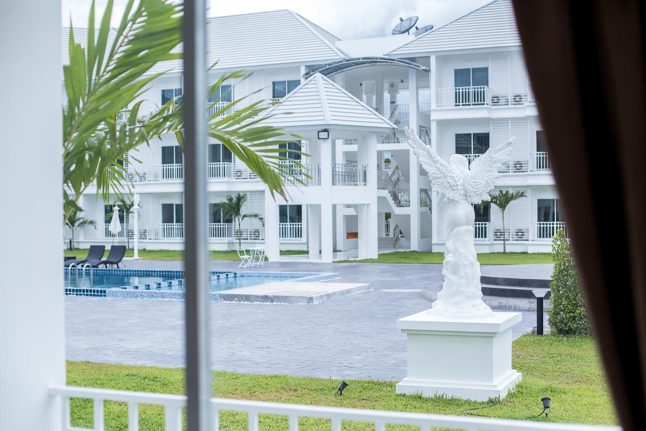 White House Hotel Tak Bagian luar foto