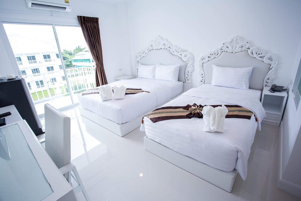 White House Hotel Tak Bagian luar foto