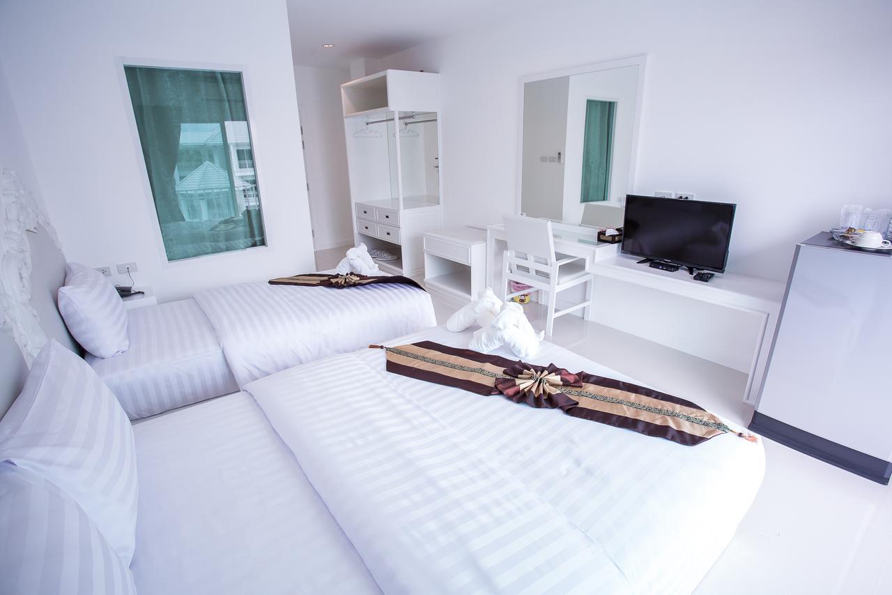 White House Hotel Tak Bagian luar foto