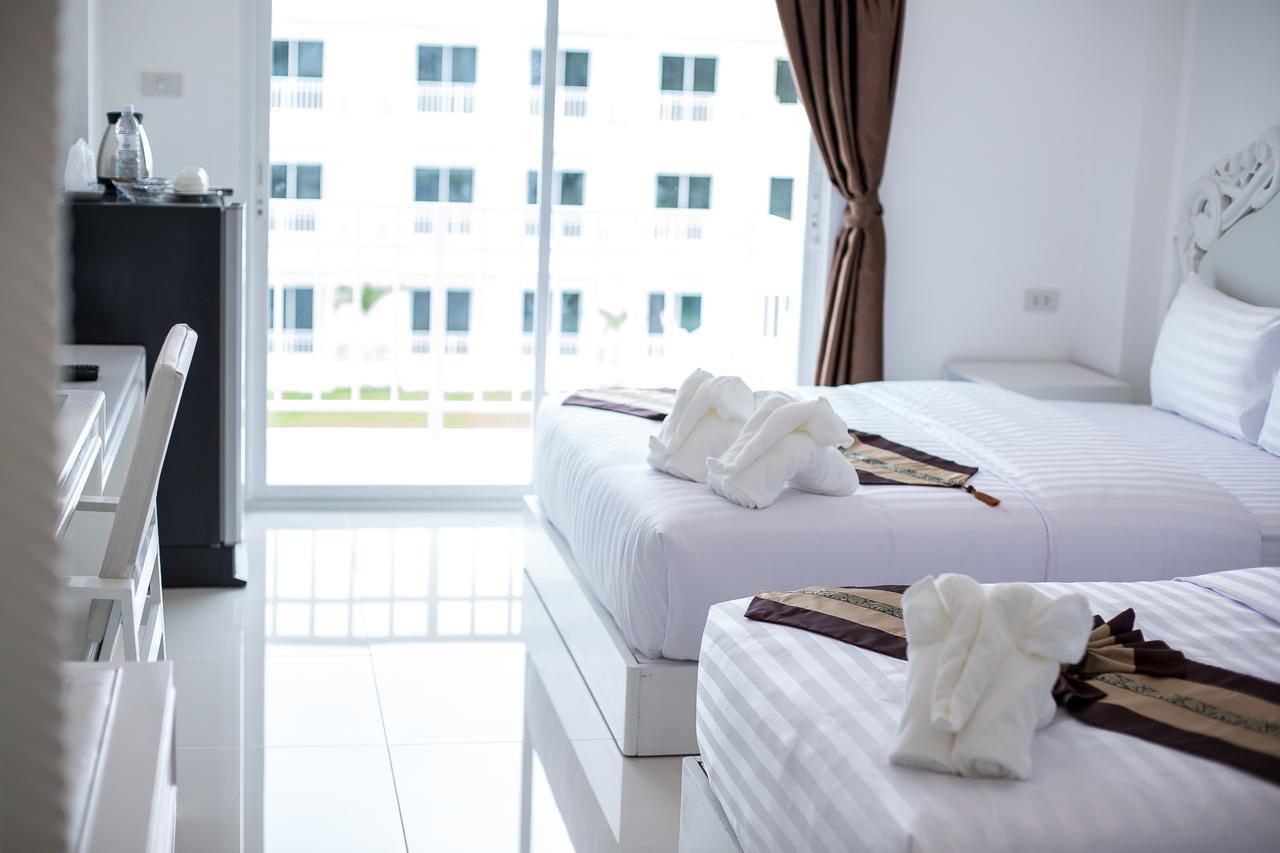 White House Hotel Tak Bagian luar foto