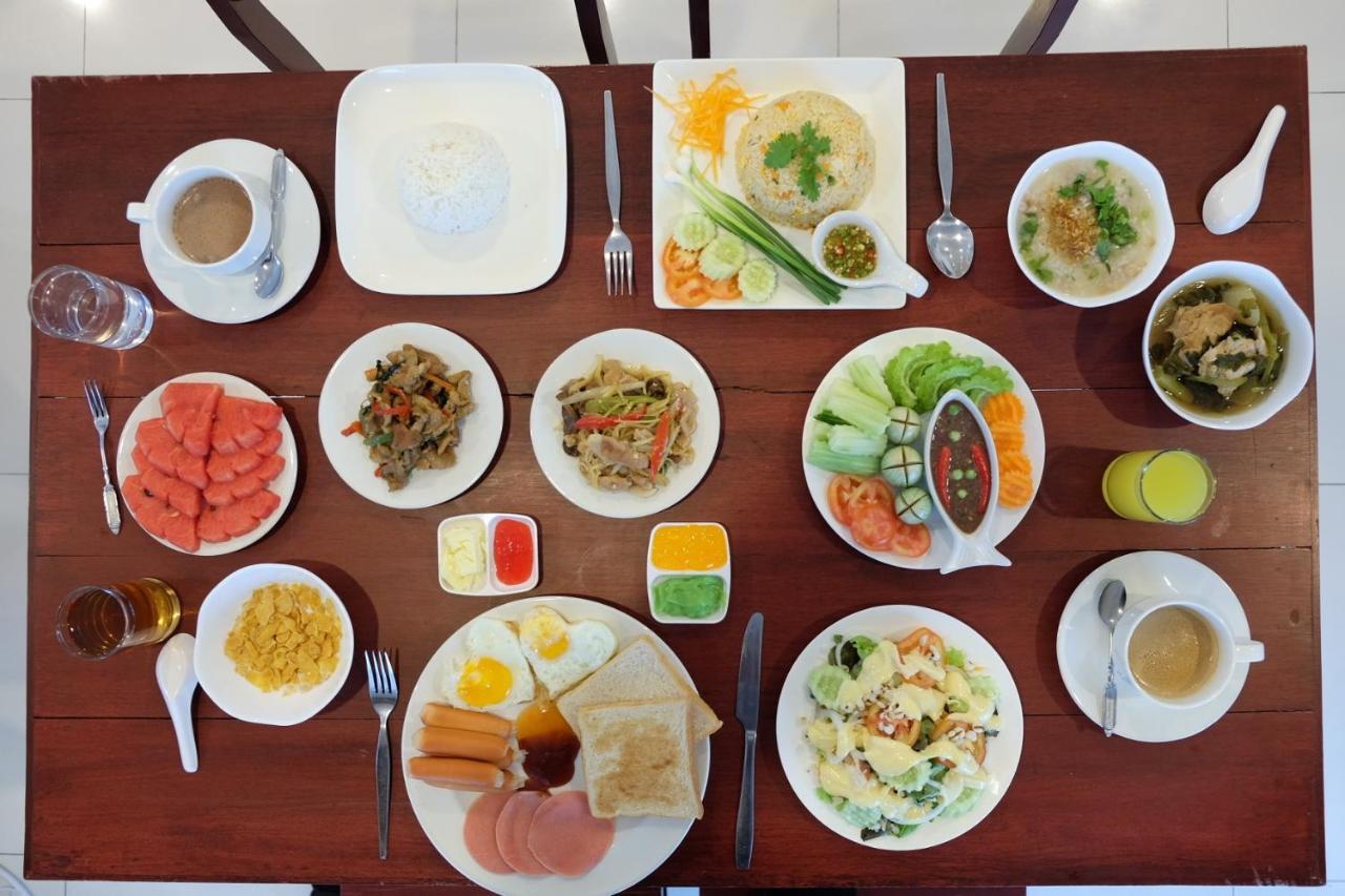 White House Hotel Tak Bagian luar foto